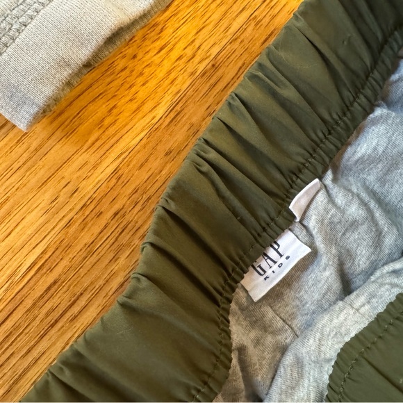 HUGE LOT Boys Size 6 7 8 S M GAP TEA H&M J.CREW NIKE Jeans Pants Sweatshirts - Picture 7 of 16